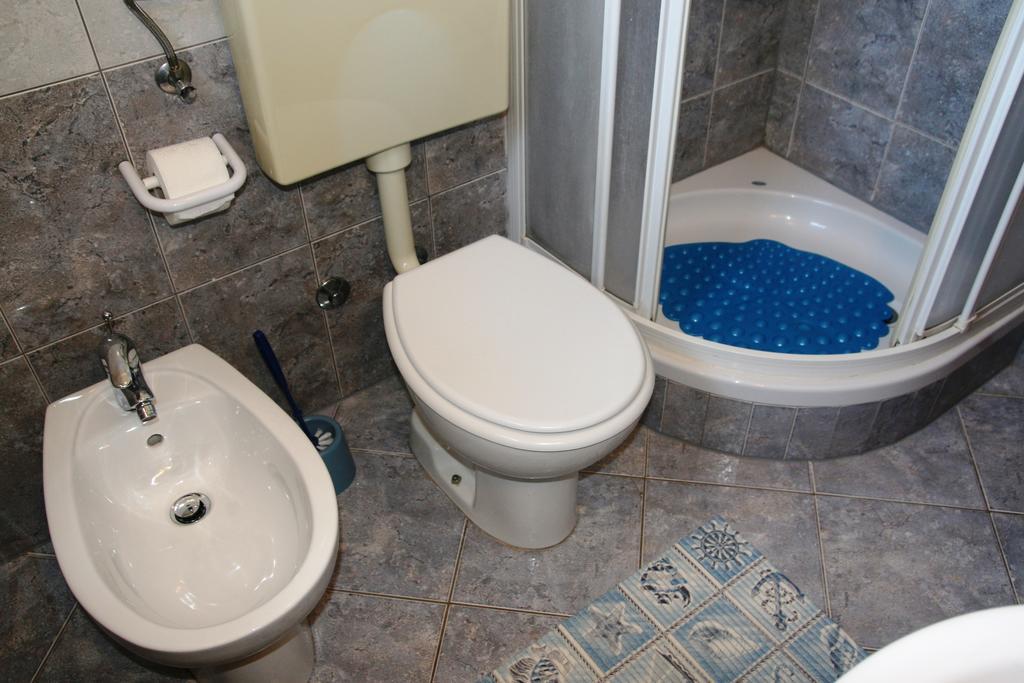 Sveti Lovreč Pazenatički Korsa Apartment מראה חיצוני תמונה